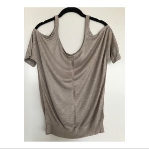 Guess Cold Shoulder top